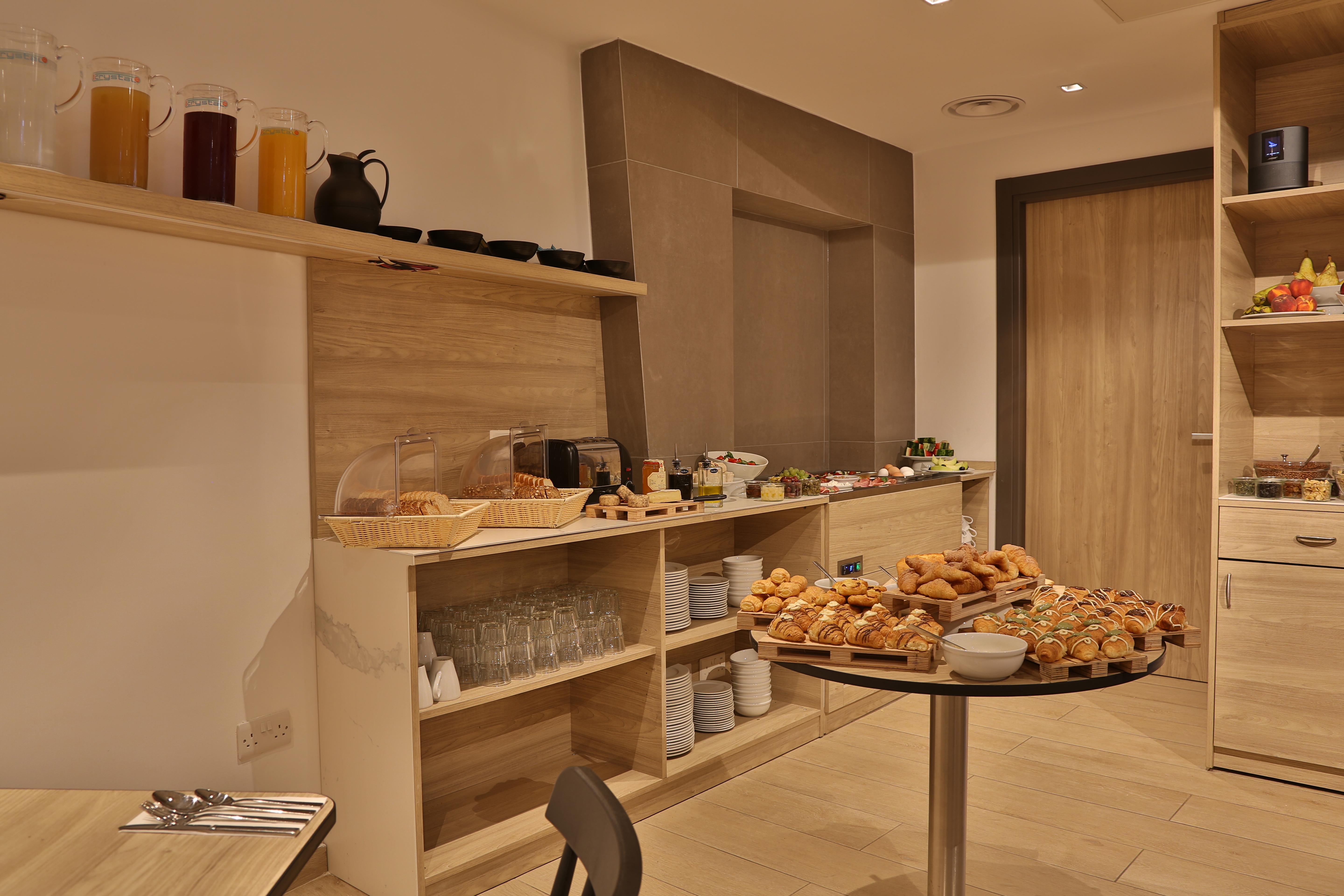Ivy Hotel - Adults Only Saint Julian's Екстер'єр фото