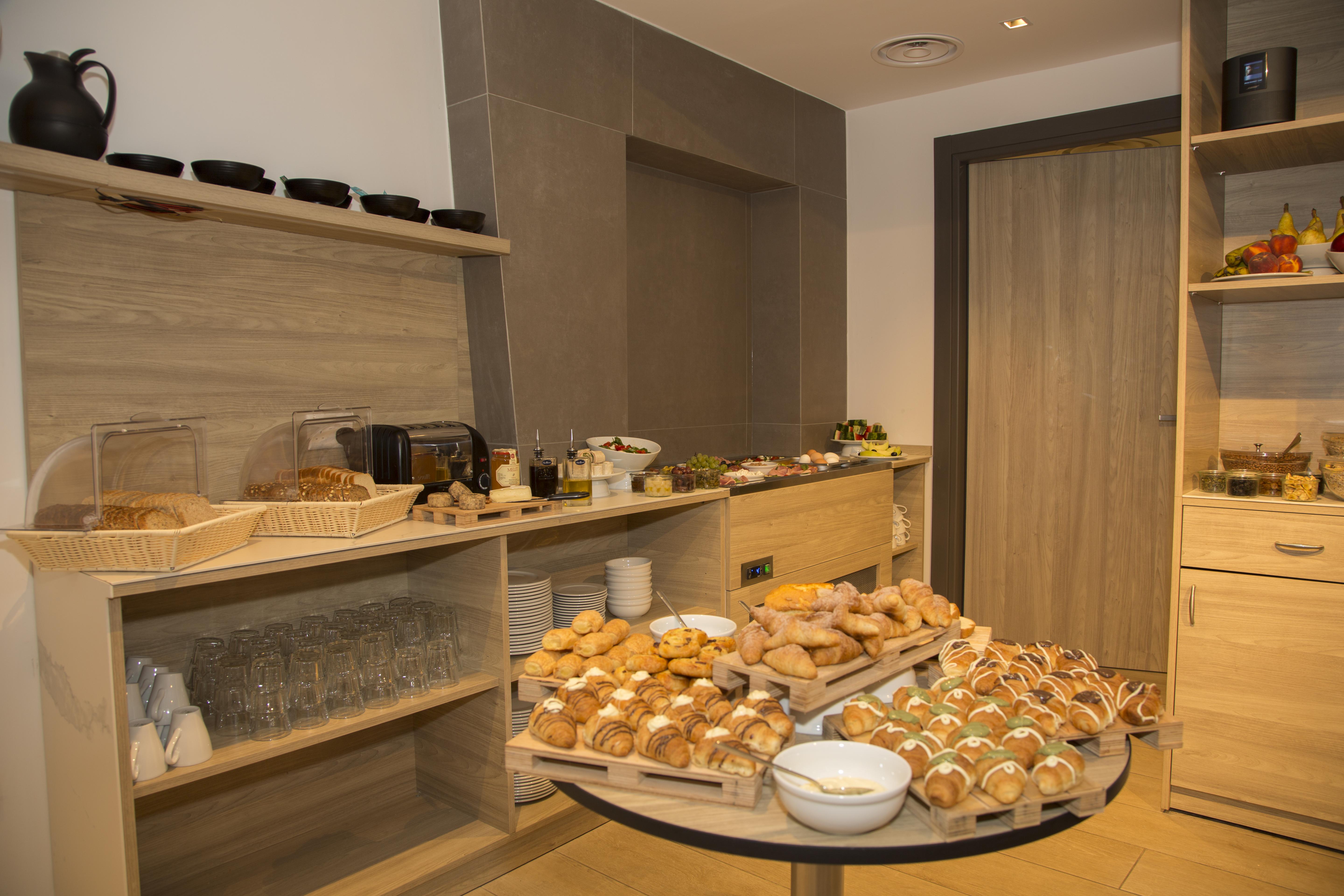 Ivy Hotel - Adults Only Saint Julian's Екстер'єр фото